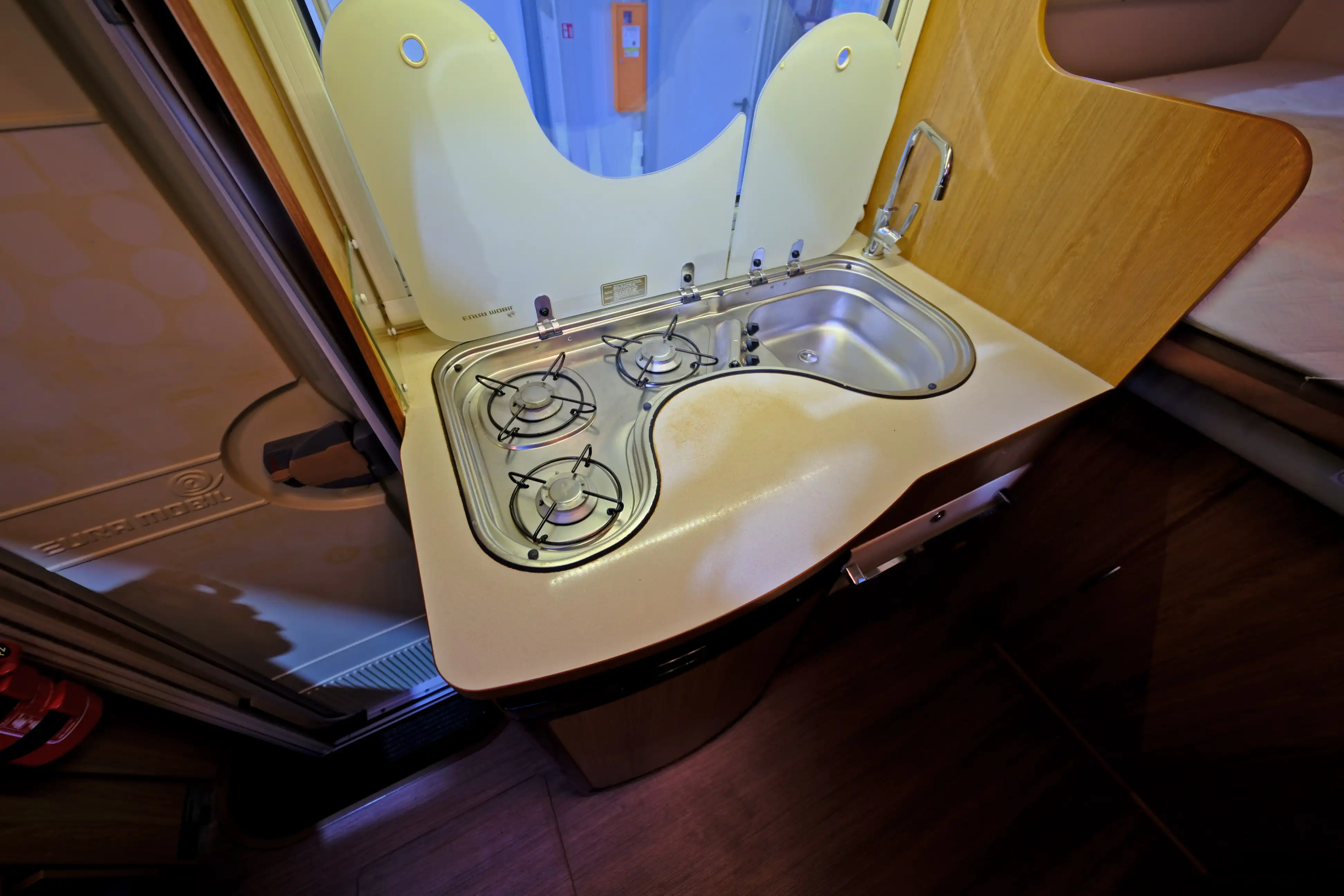 EURAMOBIL Profila T 590 FB